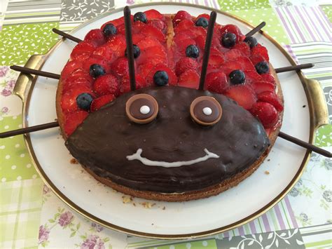 Deko ideen für kuchen 2; Strawberry & blueberry ladybird cake for my daughter's 3rd ...