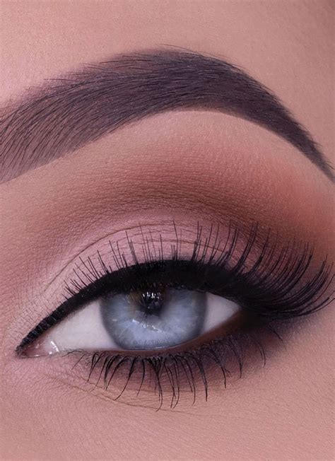 Best Eye Makeup Looks For 2021 Neutral Eye Shadow Maven Beauty Palette