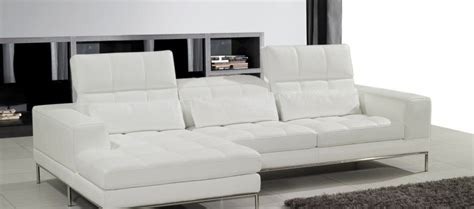 A settee is a bit of furnishings which has house for seating many individuals comfortably. Luxury White Sofa (With images) | White leather sofas ...