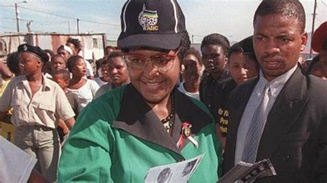 Aos Anos Morre Winnie Ex Esposa De Nelson Mandela Blog Do Didi