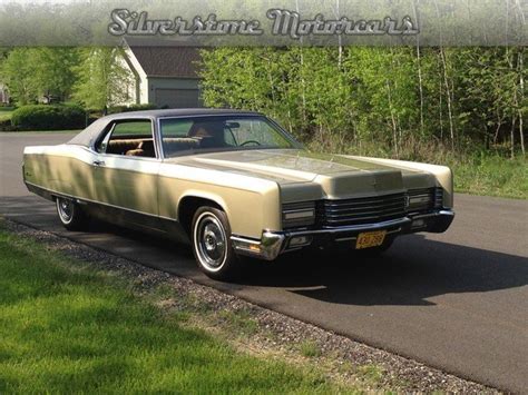 This car has the rare town car luxury group option. 1970 Lincoln Continental | Silverstone Motorcars