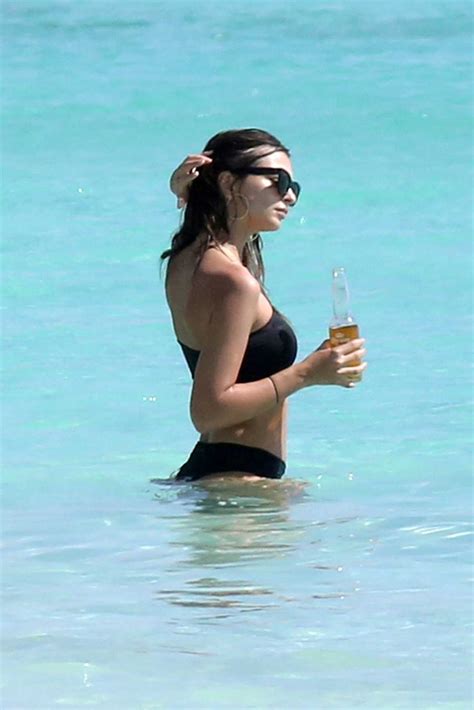 Emily Ratajkowski In Bikini At The Beach In Cancun Mexico LACELEBS CO