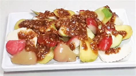 Pernahkah bubur yang kamu makan sedikit menggumpal dan kurang begitu nikmat memakannya? Resep Bubur Sumsum Daun Suji / Bagian dari sumsum adalah ...
