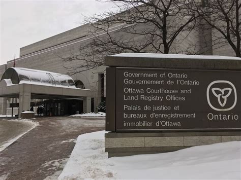 Ottawa Police Officer Charged With Two Counts Of Assault Mischief