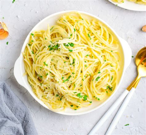 EASY GARLIC BUTTER PASTA Butter With A Side Of Bread