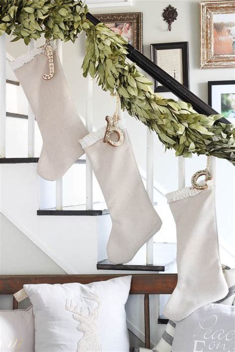 21 Best Christmas Stair Decorations Holiday Staircase Ideas