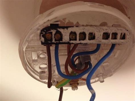 Powerful and easy to use. Replacing light fitting with unusual ceiling rose wiring ...