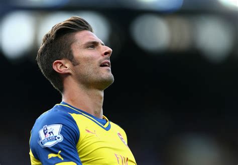 Arsene Wenger Warns Olivier Giroud Not To Expect Starting Role Following Injury Recovery