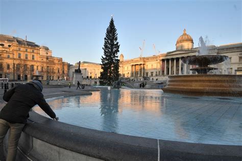 Its So Cold In London That The Trafalgar Square Fountains Have Frozen