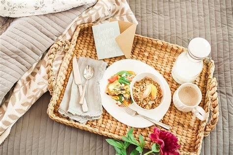 How To Make The Perfect Mothers Day Breakfast In Bed Mothers Day