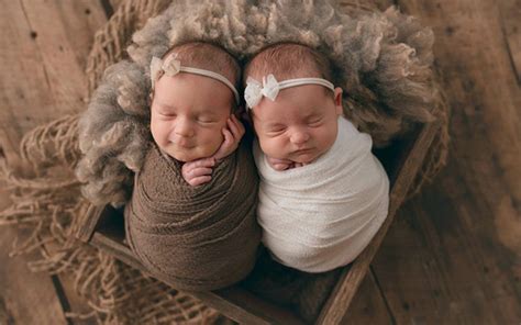 Birbirinden Keyifli 12 İkiz Bebek Fotoğrafı Anneysen