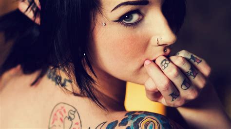 1920x1080 Resolution Girl Brunette Tattoo 1080p Laptop Full Hd