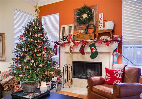 14 Fantastic Christmas Decoration Ideas For Your Living Room