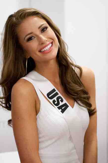 Nia Sanchez Preps For Miss Universe Miss Nevada Usa Turned Miss Usa Nia Sanchez Of Henderson