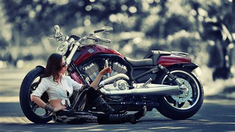 All of the motorcycle wallpapers bellow have a minimum hd resolution (or 1920x1080 for the tech guys) and are easily downloadable by clicking the image and saving it. Free Harley Davidson Wallpapers - Wallpaper Cave