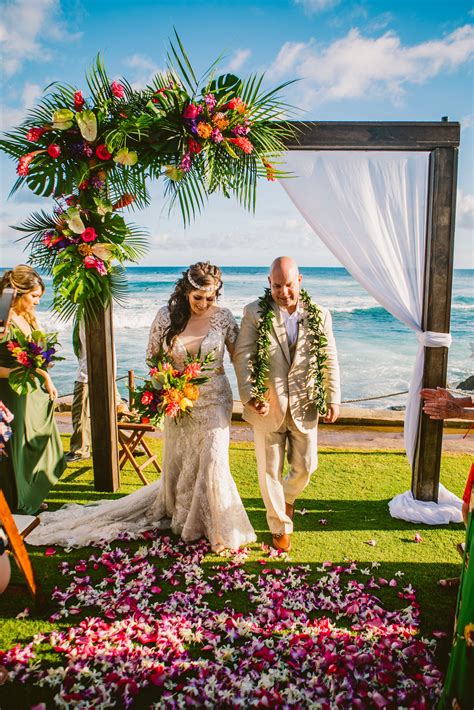 Vibrant Bold Summer Hawaii Wedding Destination Hawaii Wedding