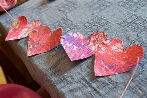Marble Painted Hearts And Garland What Can We Do With Paper And Glue