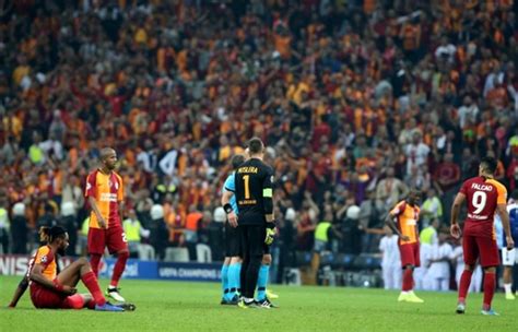 Galatasaray Kendi Evinde Paris Saint Germain E Kaybetti Son Dakika