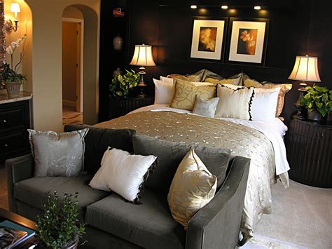 Encouraging couples to compromise in areas that are not the most important elements to them can help ease the process of blending design styles together. 20 Inspiring Master Bedroom Decorating Ideas - Home And ...