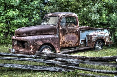Rusty Old Beater Ford Truck Photograph By Robert Loe