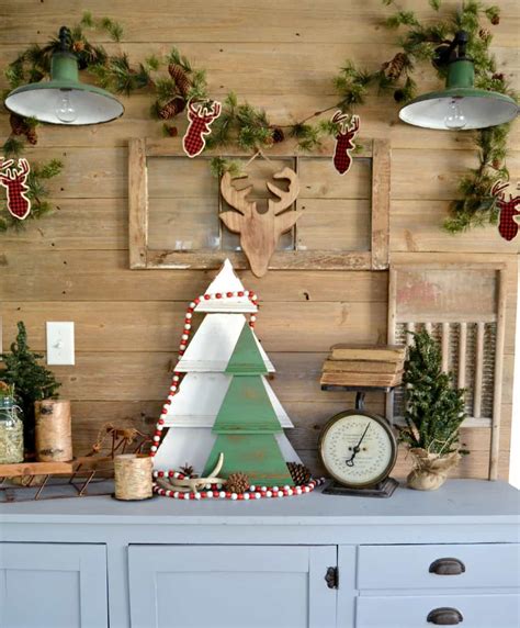 Diy Rustic Wall Christmas Tree To Add Character And Charm To