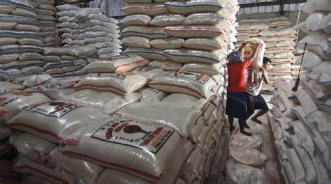 Di pasar induk beras cipinang, harga beras jenis medium pada akhir pekan lalu mencapai antara rp10.500 sampai rp11.500. Harga Beras Masih Tinggi, Ini Penyebabnya