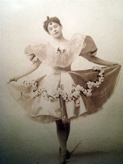 Early 20th Century Vaudeville And Burlesque Stars On Cabinet Cards
