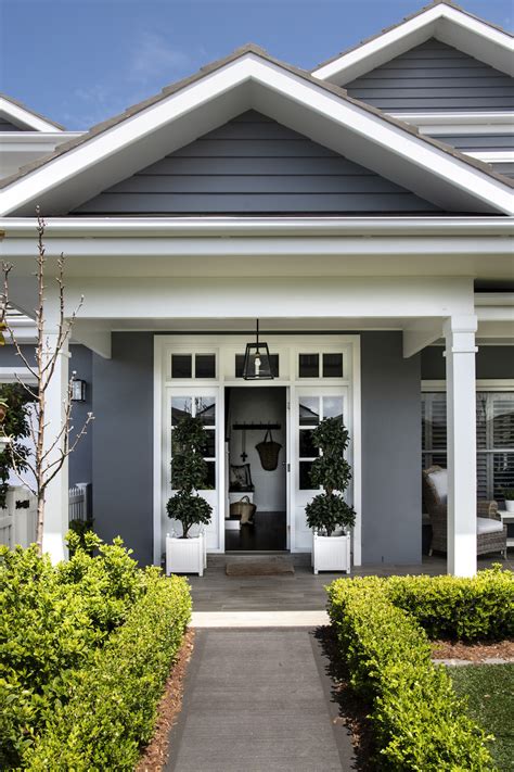 Stylist Tips On Building A Hamptons Style Home Curator Brian Burke