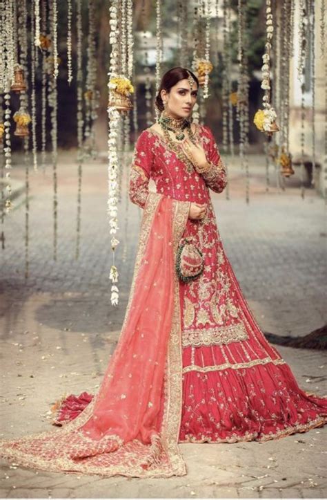 Ayeza Khans Latest Bridal Photoshoot For This Wedding Season The Odd