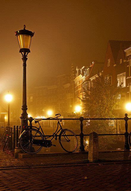 Bicycle Oude Gracht Utrecht At Night Utrecht Street Lamp Street Light