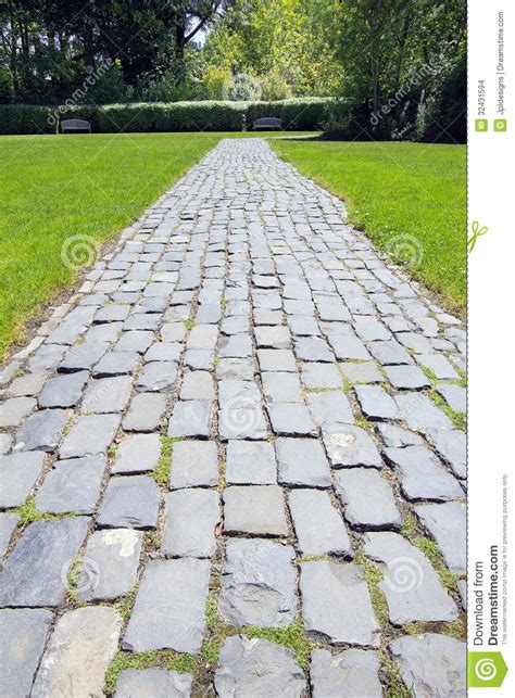 Garden Cobblestone Path Stock Photo Image Of Cobblestone 32431594