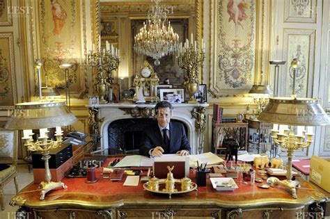 Diaporama Nicolas Sarkozy Dans Son Bureau De Lelysée