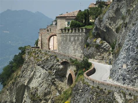Borgo san leo prosecco brut. Borgo di San Leo (RN)