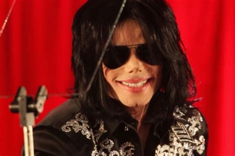 Michael Jackson Ray Ban 3025 Aviator Sunglasses Shortly Before Passed