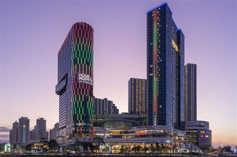 One of the best hotels in Surabaya connected with the biggest mall in