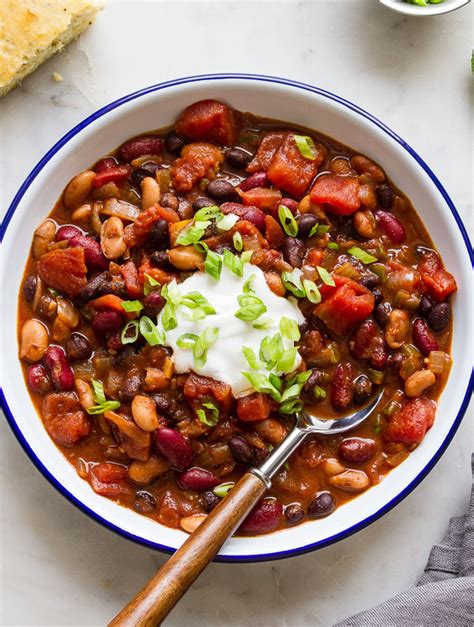 Easy Vegan Three Bean Chili Recipe Countsofthenetherworld Com Vegan