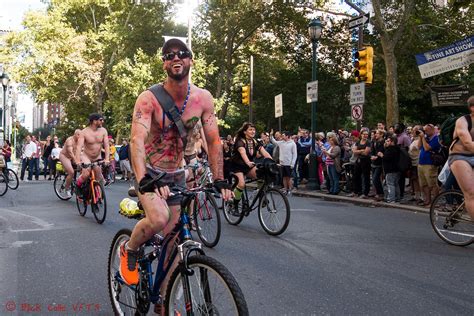 Philadelphia Naked Bike Ride 2017 4 Rittenhouse Square Ph Flickr