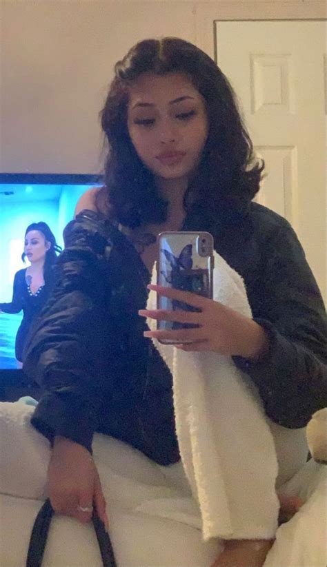 tadiorx 🌟 latina girl curly hair pretty mixed girls pretty selfies