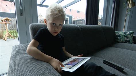 Video Ouders Wanhopig Door Verdwijning Kinderhartchirurgie Bern