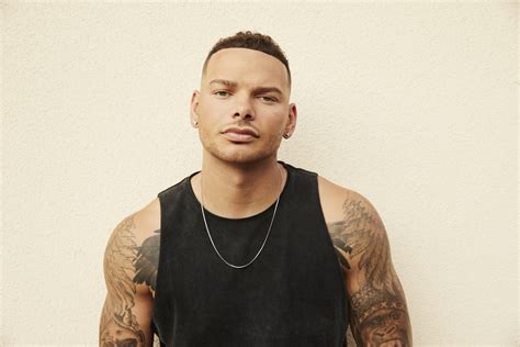 Kane Brown Previews Trad Country Sounding New Track Whiskey Sour