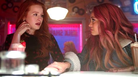 Riverdale Star Reveals Why Cheryls Bisexual Kiss Was ‘nerve Wracking