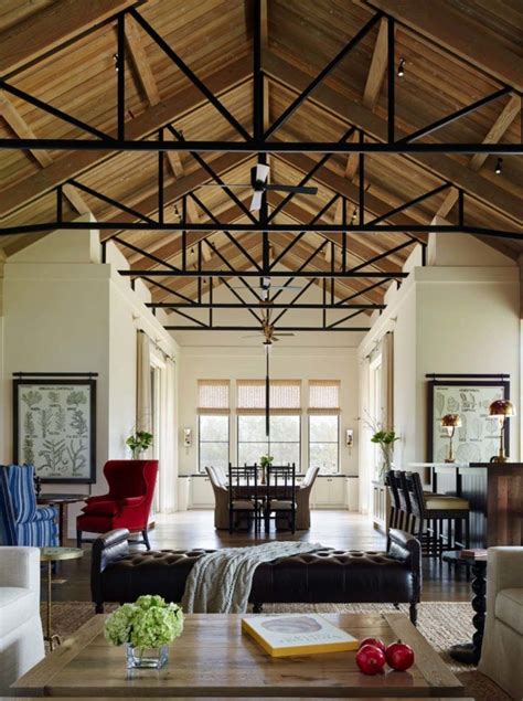 A Chic Wine Country Residence Boasts Amazing Entertaining Spaces