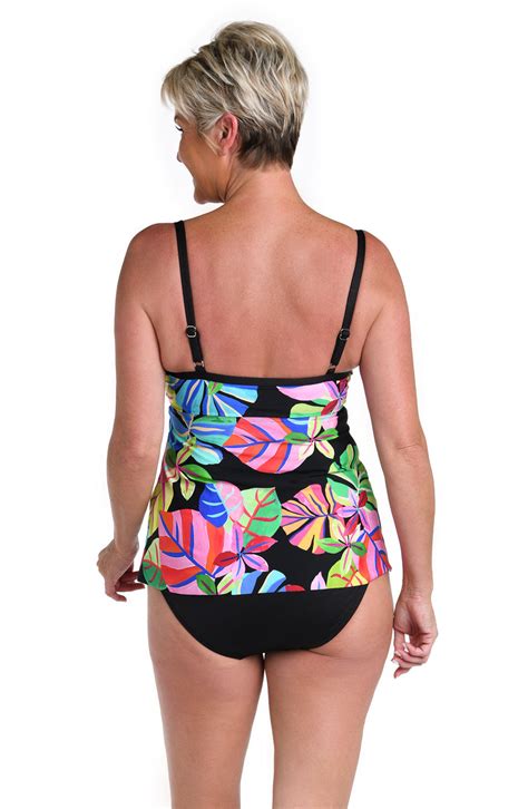 24th and ocean tropiflage underwire flyaway tankini top maxine of hollywood
