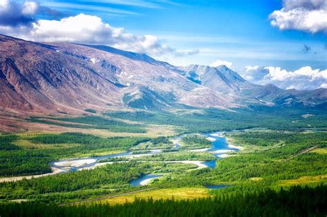 9 Fakta Menakjubkan Tentang Pegunungan Ural Yang Jarang Diketahui