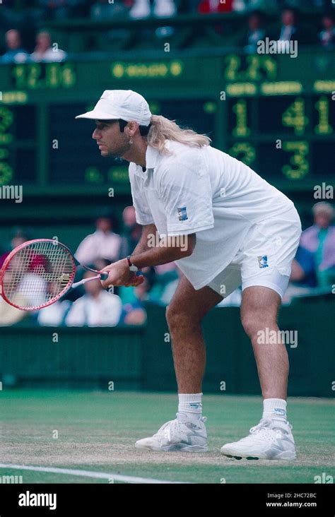 Andre Agassi Wimbledon 1992 Hi Res Stock Photography And Images Alamy
