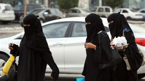 Arabie Saoudite Les Femmes Aux Urnes Bbc News Afrique