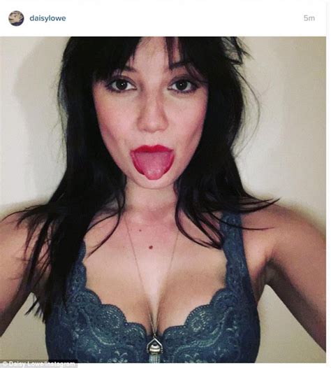 katching my i daisy lowe flaunts her ample cleavage in revealing selfie as she poses up a storm