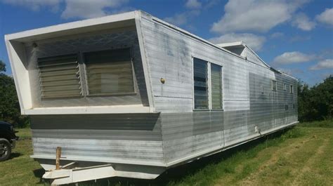 Pin By Marshall Miller On 60 S Windsor Mobile Home Vintage Travel Trailers Shiping Container