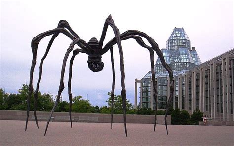 Maman Sculpture Looking At The Giant Spider Art By Louise Bourgeois