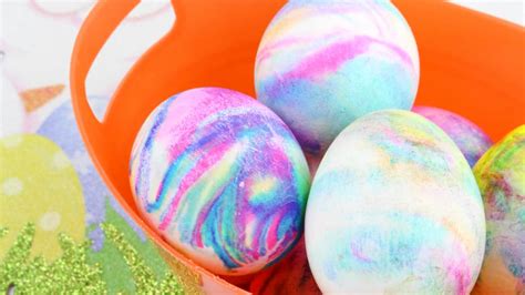 How To Dye Easter Eggs With Cool Whip ~ On My Kids Plate